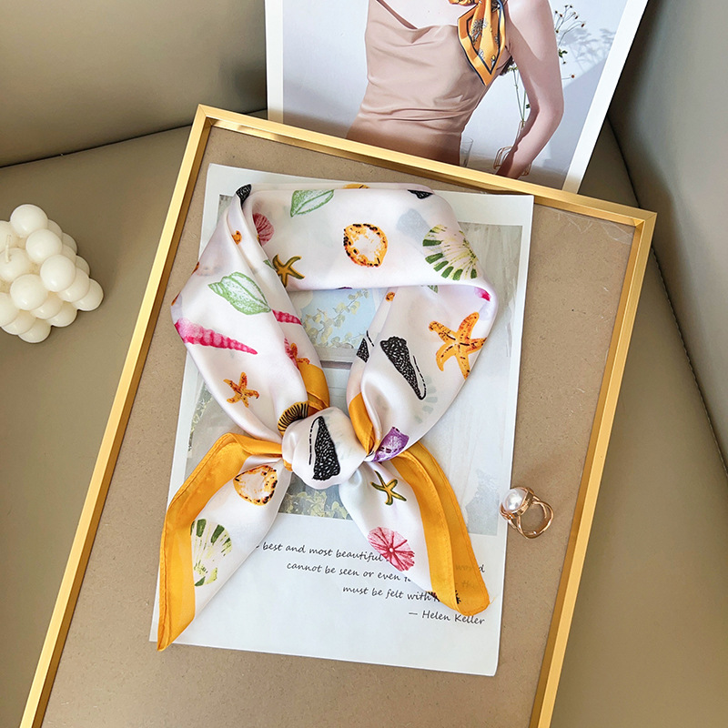 Women Silk Feeling Square Scar - Ascot Neck Scarf avis et prix