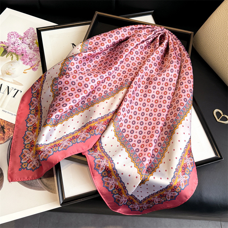 New Design Dot Paisley Print S - Silk Neck Scarf avis et prix
