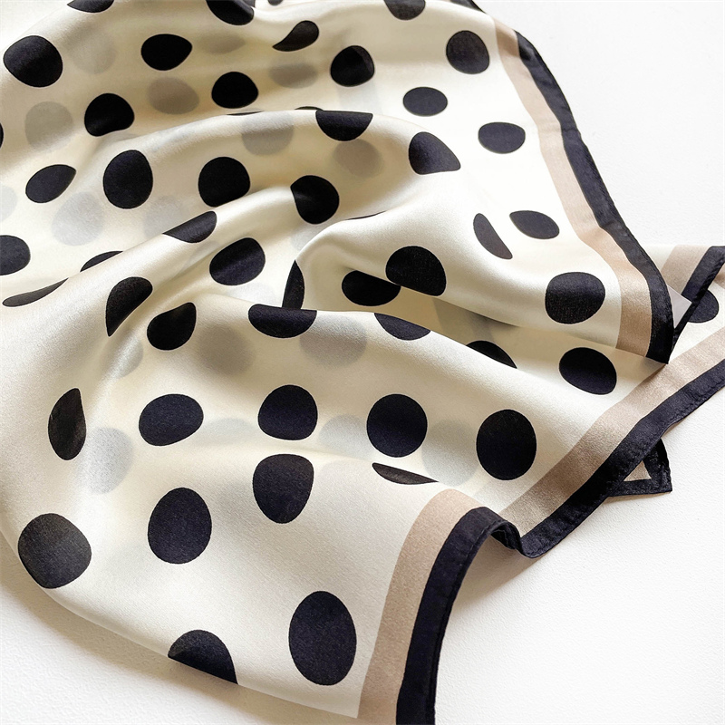 2024 New Pure Silk Scarf Small - Ascot Neck Scarf avis et prix